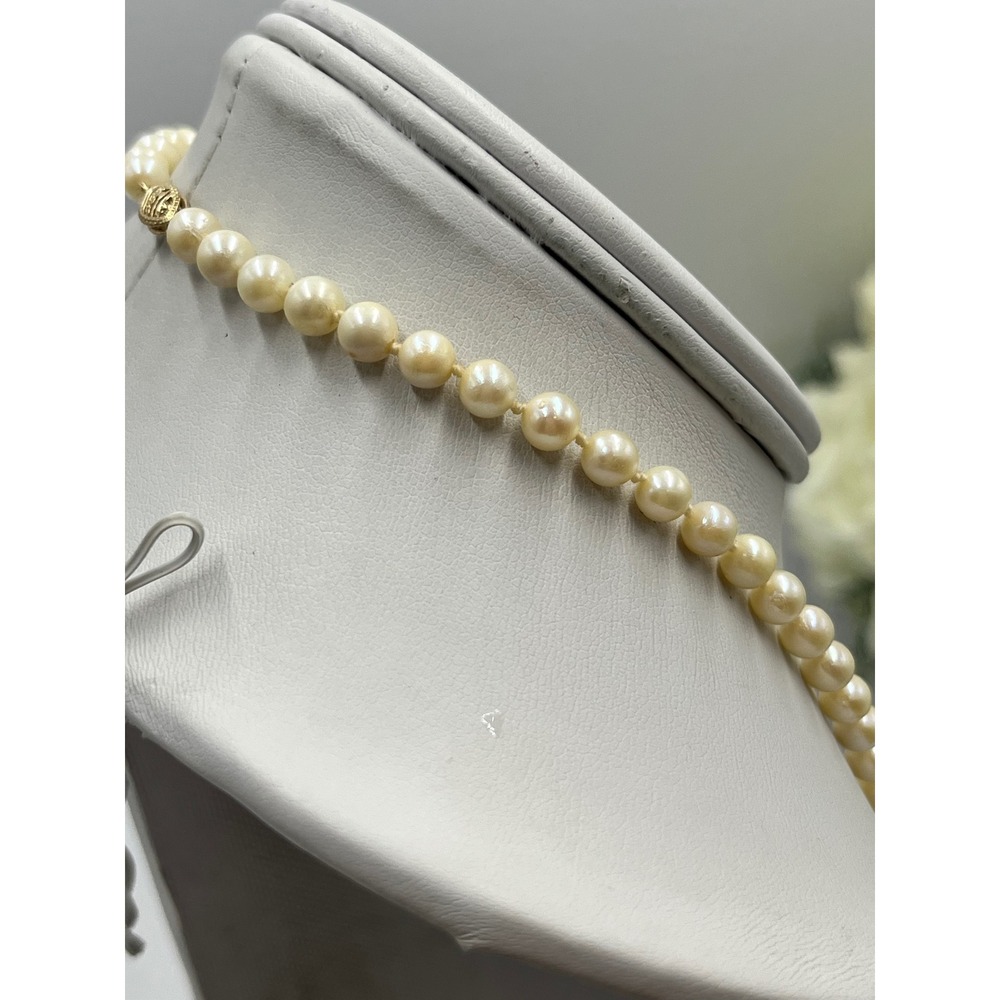 Vintage Cultured Akoya Pearl
Necklace‎ 18" Length 14K
Filigree Clasp 5mm Knotted - Picture 4 of 16